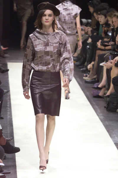 Look 30